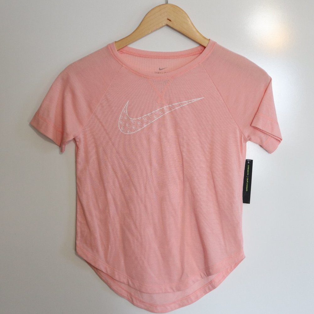 NEW Nike Swoosh Symbol Dri-Fit Youth Medium